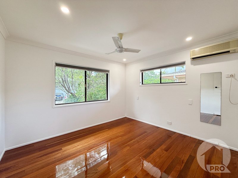 Photo - 15 Capella Street, Coorparoo QLD 4151 - Image 8