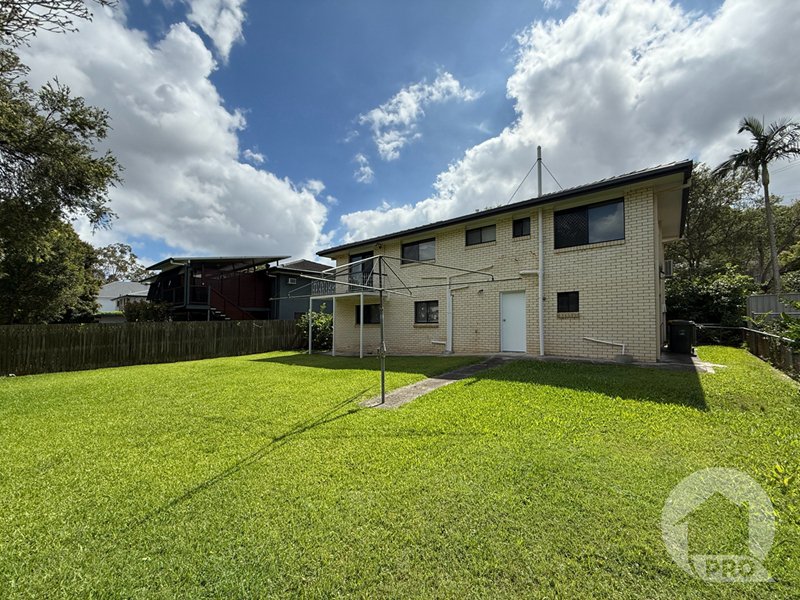 Photo - 15 Capella Street, Coorparoo QLD 4151 - Image 13