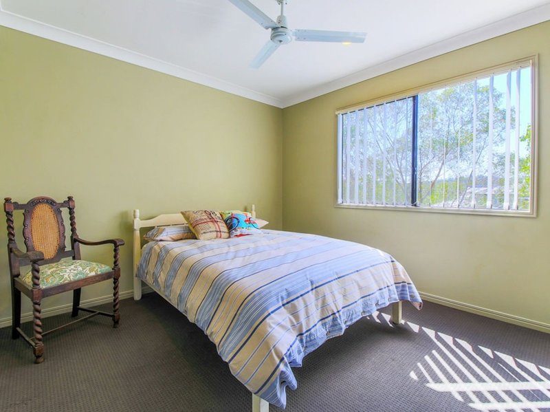 Photo - 15 Caragh Crescent, Oxenford QLD 4210 - Image 10