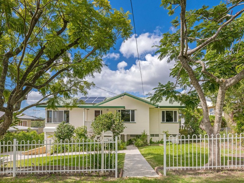 15 Carnelian Street, Holland Park QLD 4121