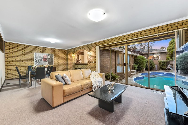 Photo - 15 Caroline Drive, Templestowe Lower VIC 3107 - Image 8