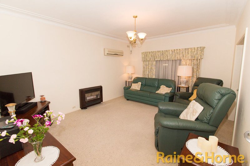 Photo - 15 Caroline Street, Dubbo NSW 2830 - Image 4