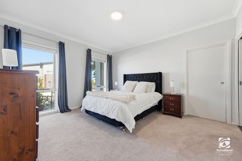 Photo - 15 Carroll Street, Oran Park NSW 2570 - Image 10