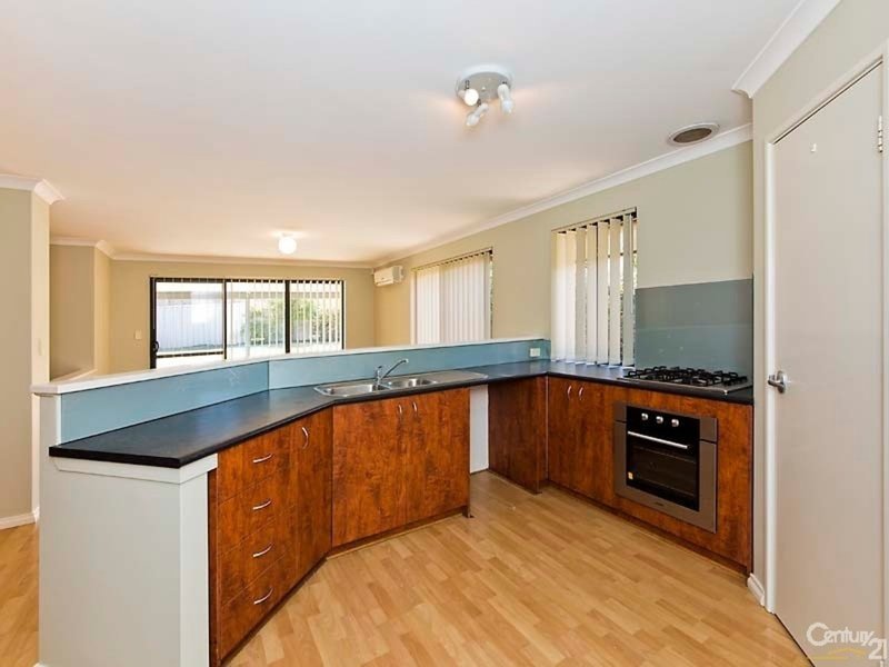 Photo - 15 Carwoola Circle, Carramar WA 6031 - Image 7