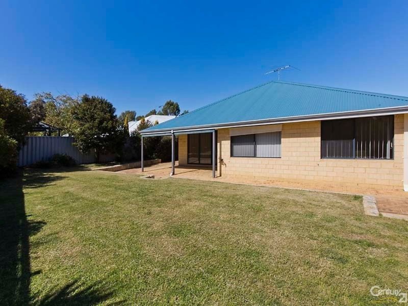 Photo - 15 Carwoola Circle, Carramar WA 6031 - Image 26