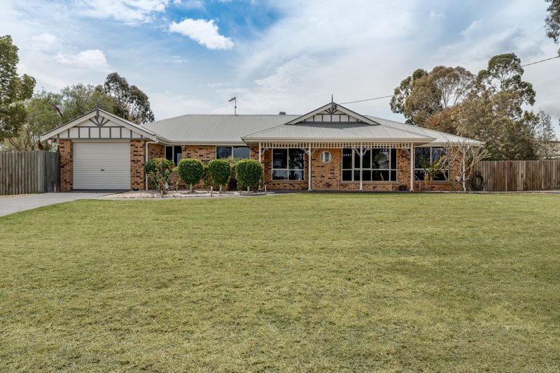 Photo - 15 Cary Road, Glenvale QLD 4350 - Image 2