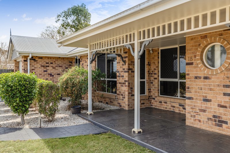 Photo - 15 Cary Road, Glenvale QLD 4350 - Image 3