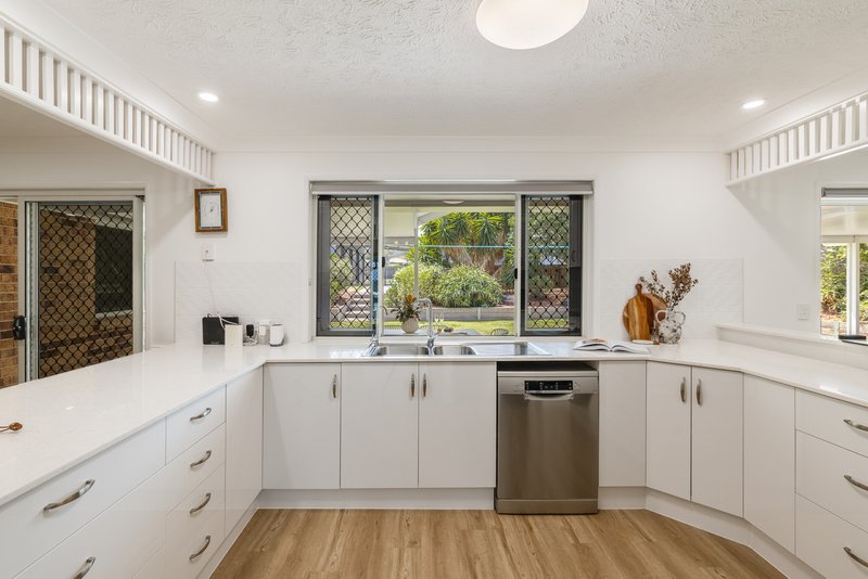Photo - 15 Cary Road, Glenvale QLD 4350 - Image 7