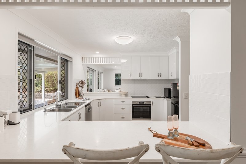Photo - 15 Cary Road, Glenvale QLD 4350 - Image 9