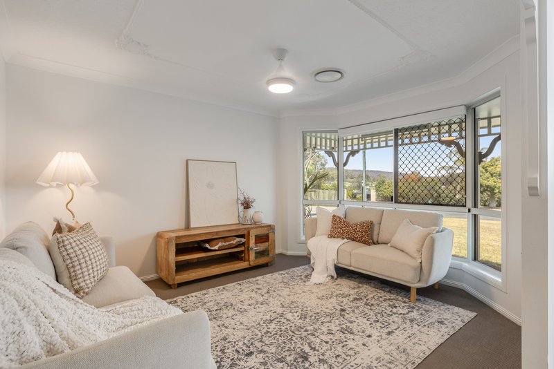 Photo - 15 Cary Road, Glenvale QLD 4350 - Image 16