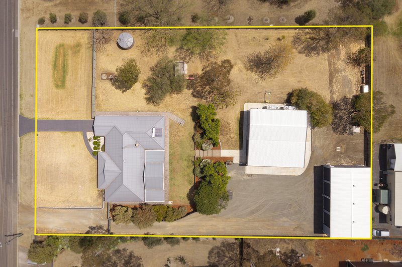 Photo - 15 Cary Road, Glenvale QLD 4350 - Image 29