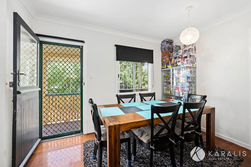 Photo - 15 Casmaria Street, Mansfield QLD 4122 - Image 10