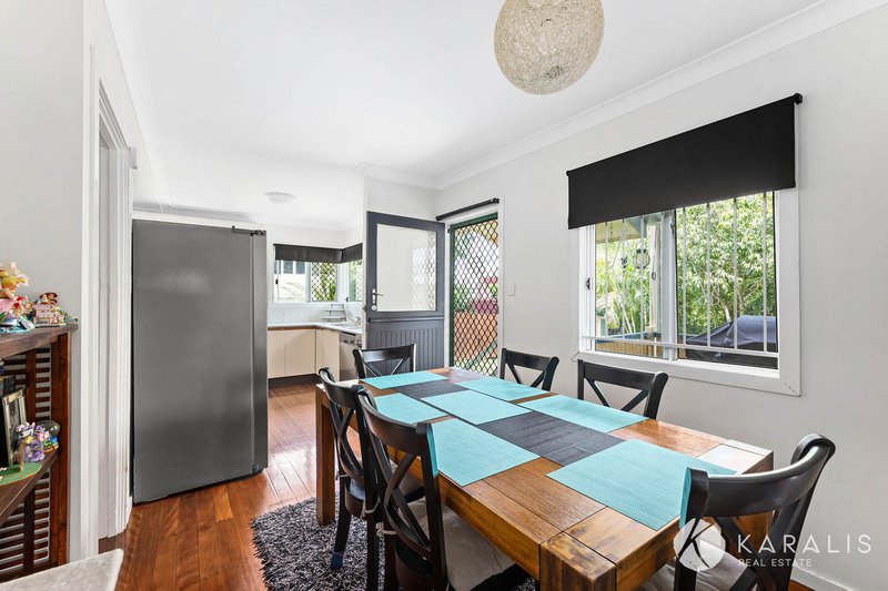 Photo - 15 Casmaria Street, Mansfield QLD 4122 - Image 11