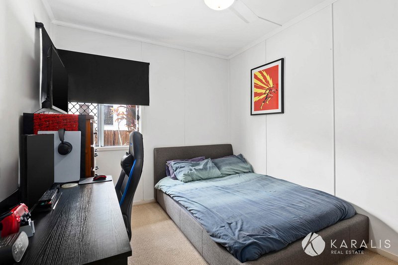 Photo - 15 Casmaria Street, Mansfield QLD 4122 - Image 16