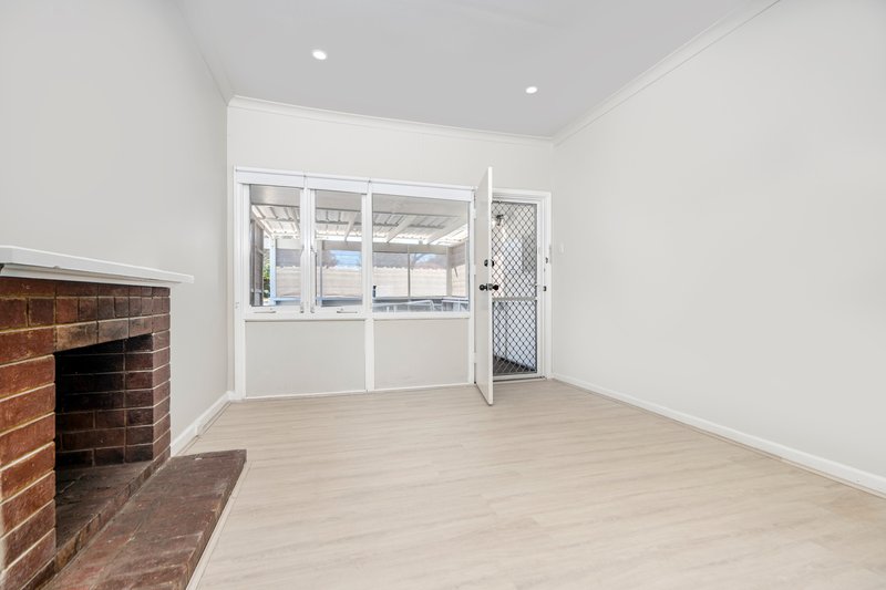 Photo - 15 Cassia Street, Rangeway WA 6530 - Image 1