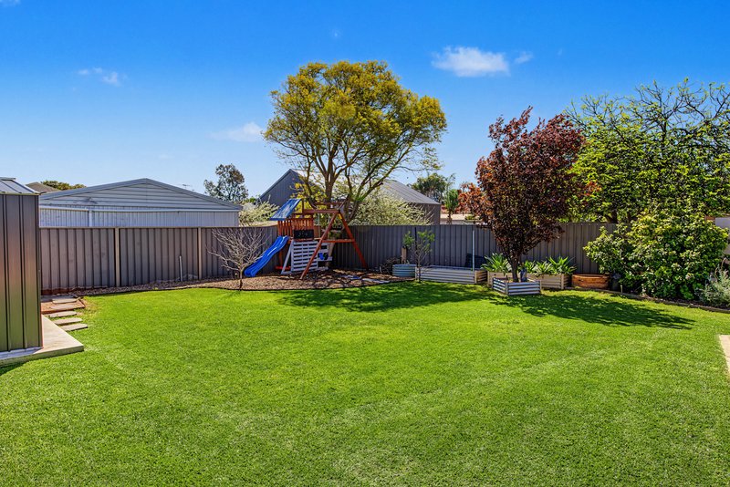 Photo - 15 Causby Crescent, Willaston SA 5118 - Image 17