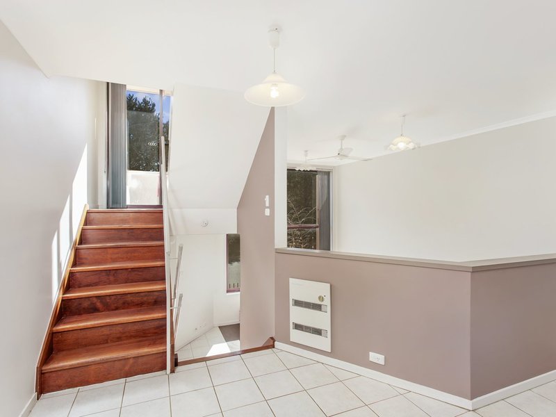 Photo - 15 Cavanough Street, Phillip ACT 2606 - Image 3