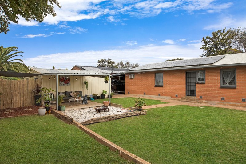 Photo - 15 Cavenagh Street, Elizabeth Downs SA 5113 - Image 11