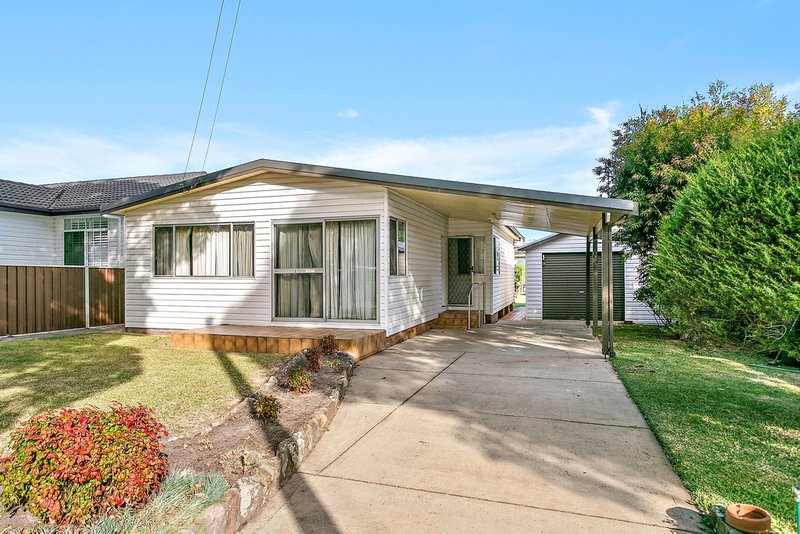 15 Central Avenue, Oak Flats NSW 2529