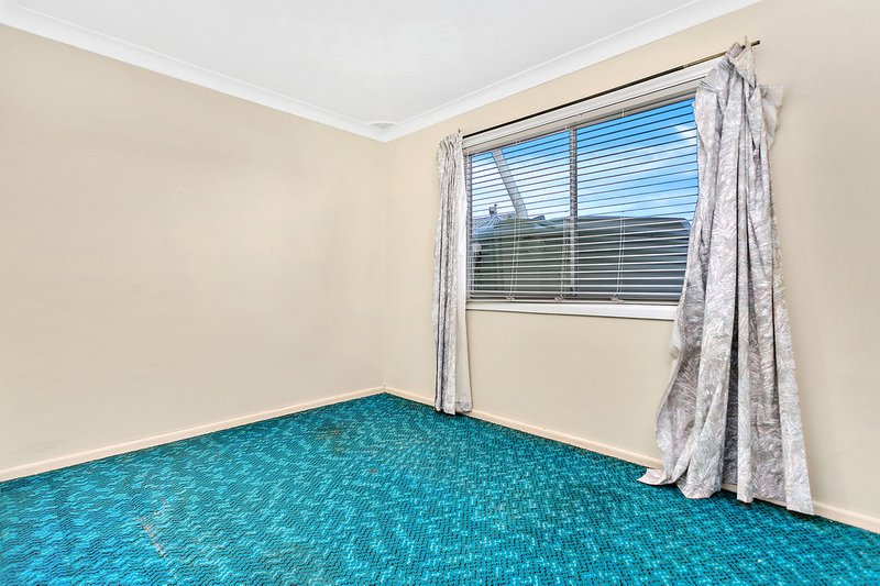 Photo - 15 Central Avenue, Oak Flats NSW 2529 - Image 4