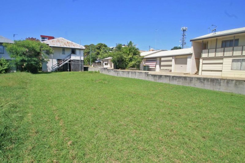 Photo - 15 Central Lane, Gladstone Central QLD 4680 - Image 4