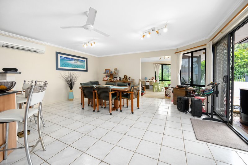 Photo - 15 Champagne Boulevard, Helensvale QLD 4212 - Image 5