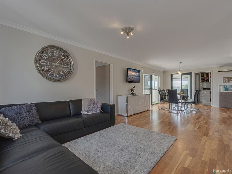 Photo - 15 Chandela Loop, Currambine WA 6028 - Image 8