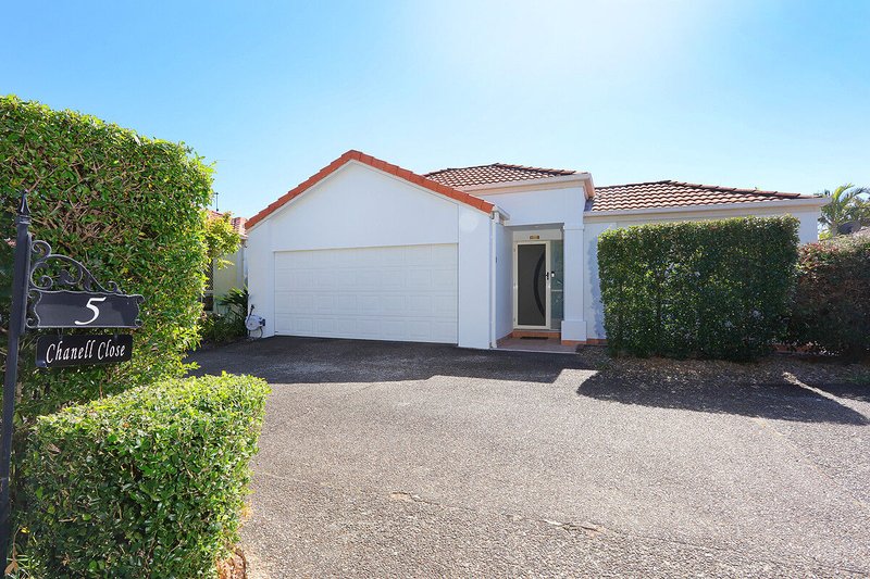 Photo - 1/5 Chanell Close, Coombabah QLD 4216 - Image 1