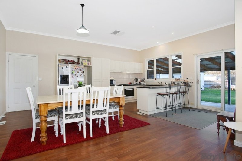 Photo - 15 Charles Street, Benalla VIC 3672 - Image 5