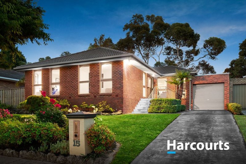 15 Chartwell Drive, Wantirna VIC 3152