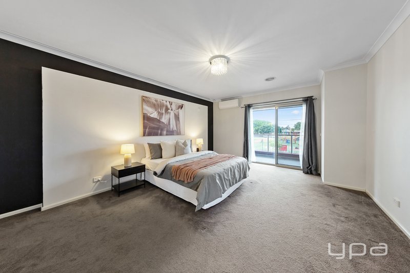 Photo - 15 Chedgey Drive, St Albans VIC 3021 - Image 26