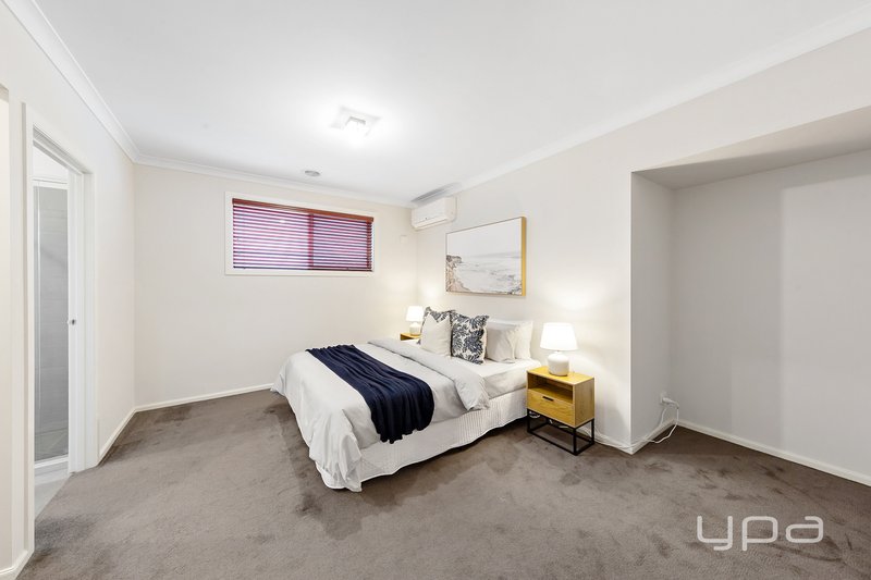 Photo - 15 Chedgey Drive, St Albans VIC 3021 - Image 29