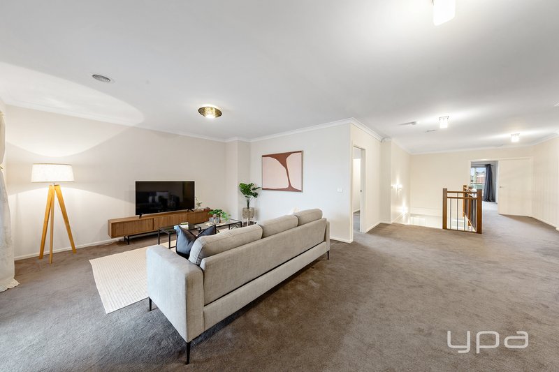 Photo - 15 Chedgey Drive, St Albans VIC 3021 - Image 34