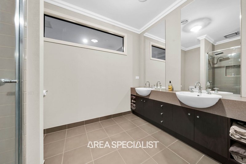 Photo - 15 Chedword Road, Cranbourne North VIC 3977 - Image 6