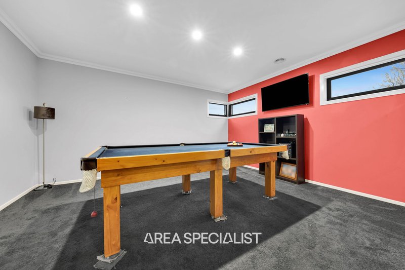 Photo - 15 Chedword Road, Cranbourne North VIC 3977 - Image 13