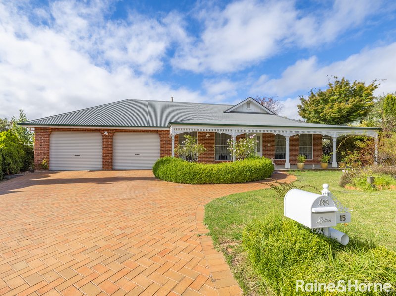 15 Cherrywood Crescent, Llanarth NSW 2795