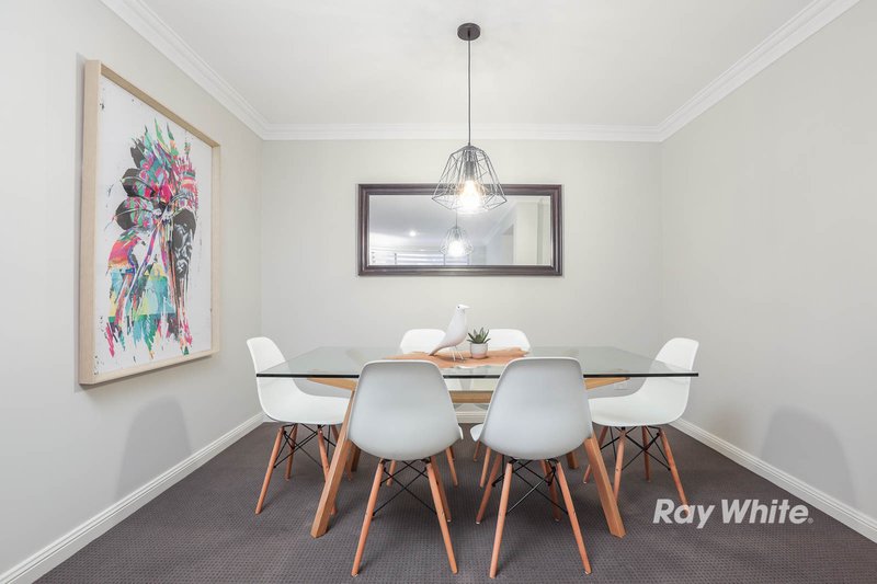 Photo - 15 Chessington Terrace, Beaumont Hills NSW 2155 - Image 6