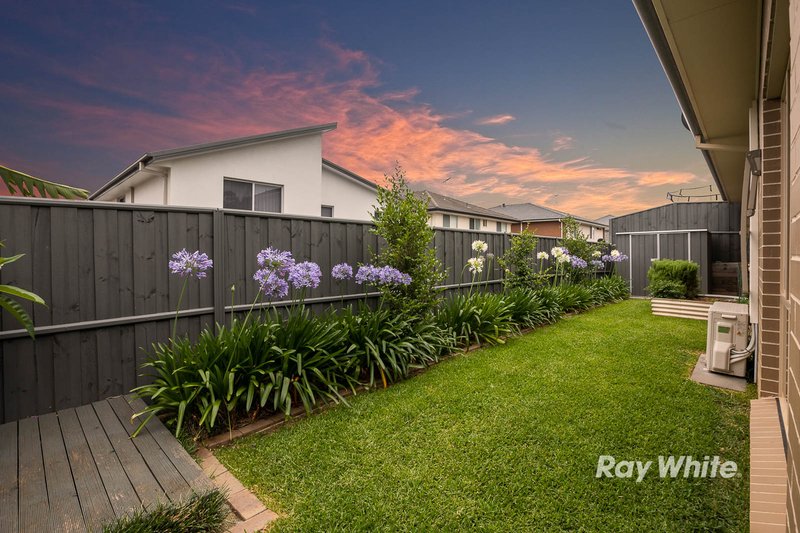 Photo - 15 Chessington Terrace, Beaumont Hills NSW 2155 - Image 12