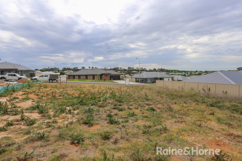 15 Cheviot Drive, Kelso NSW 2795