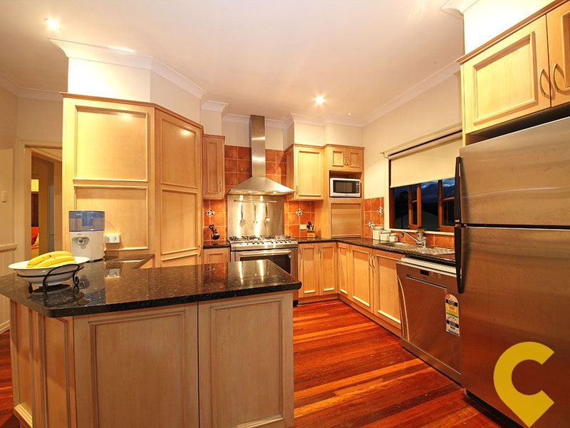 Photo - 15 Chigwell Street, Wavell Heights QLD 4012 - Image 2