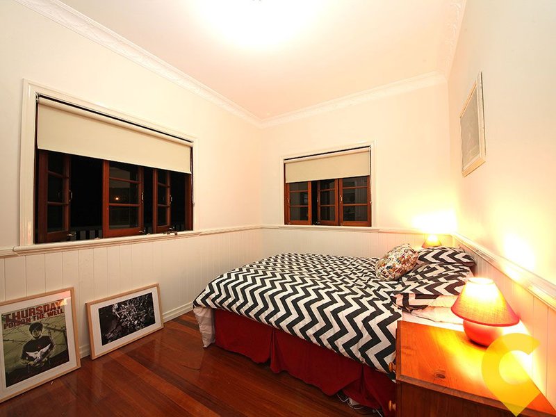 Photo - 15 Chigwell Street, Wavell Heights QLD 4012 - Image 13