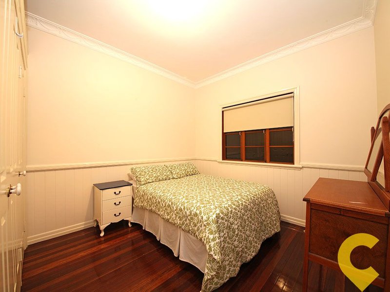 Photo - 15 Chigwell Street, Wavell Heights QLD 4012 - Image 14