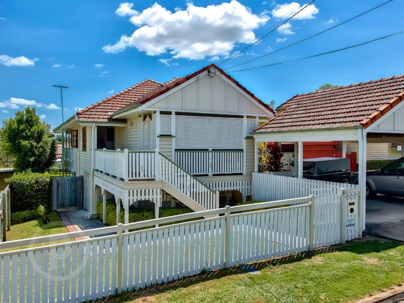 Photo - 15 Chigwell Street, Wavell Heights QLD 4012 - Image 2