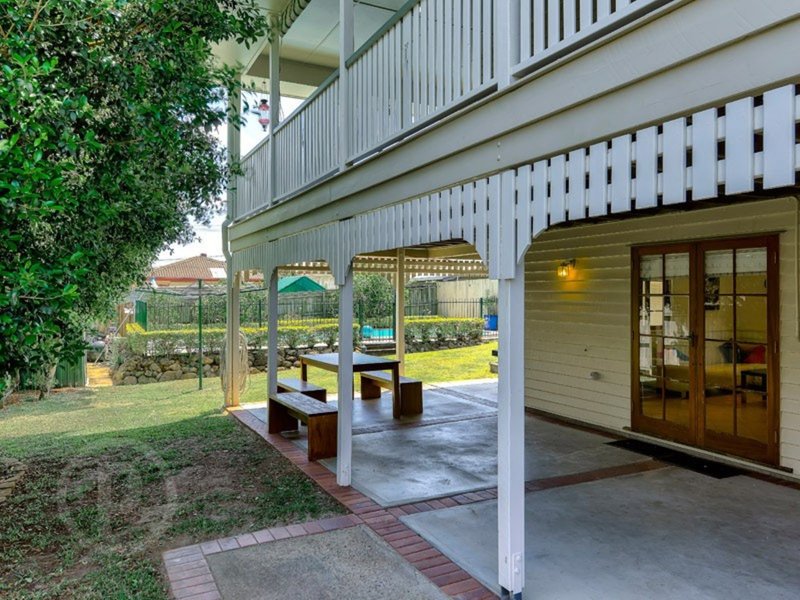 Photo - 15 Chigwell Street, Wavell Heights QLD 4012 - Image 9