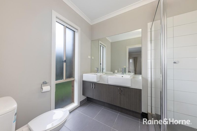 Photo - 15 Childe Harold Road, Gisborne VIC 3437 - Image 11