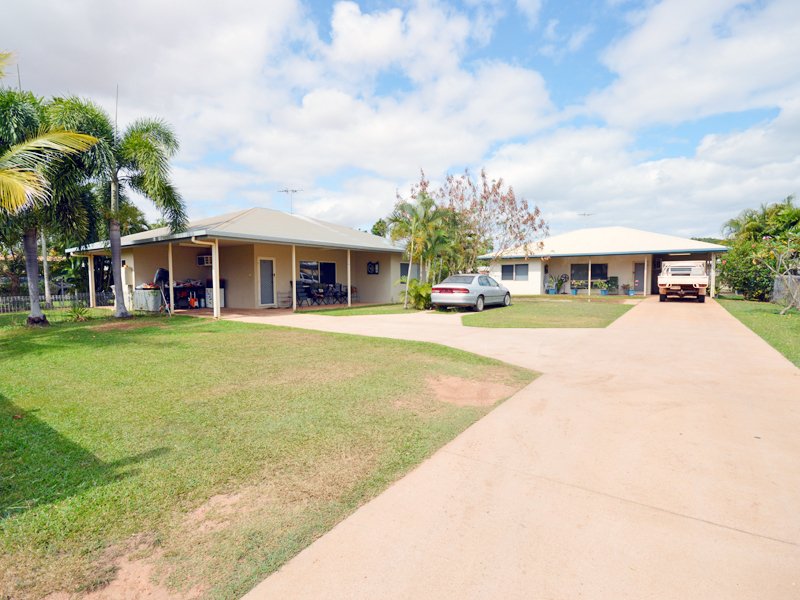 15 Christie Ave , Nanum QLD 4874