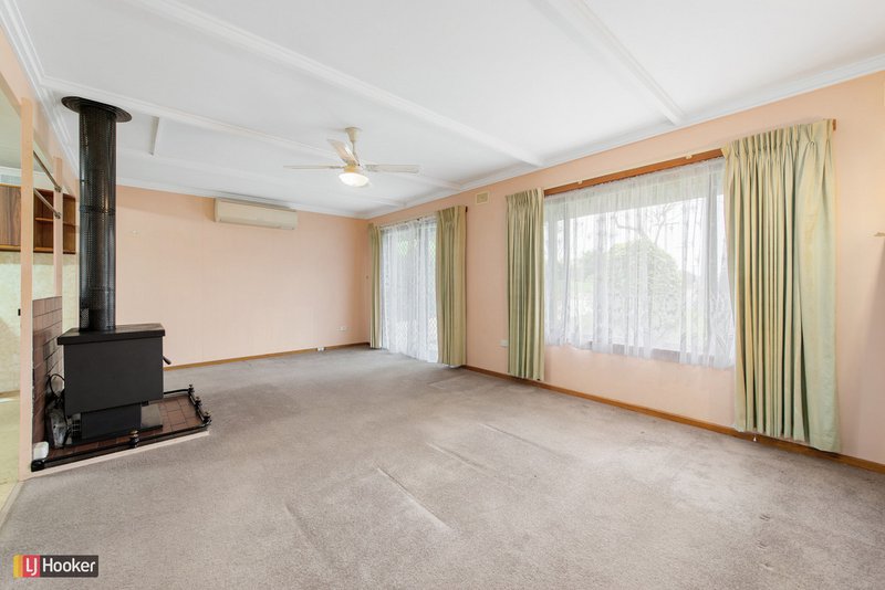 Photo - 15 Christopher Court, Lakes Entrance VIC 3909 - Image 5