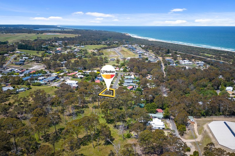 Photo - 15 Christopher Court, Lakes Entrance VIC 3909 - Image 15