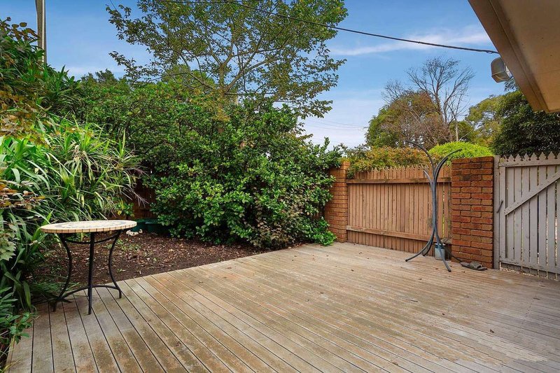 Photo - 1/5 Churchill Street, Doncaster East VIC 3109 - Image 6