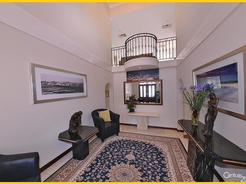 Photo - 15 Clarecastle Retreat, Mindarie WA 6030 - Image 3